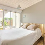 Diane - Beach, Wi-fi, Sleeps 6, Modern And Neat Lägenhet
