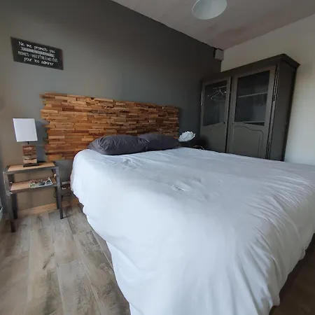 Diane - Beach, Wi-fi, Sleeps 6, Modern&neat Apartment *