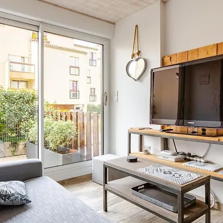 Diane - Beach, Wi-fi, Sleeps 6, Modern And Neat *