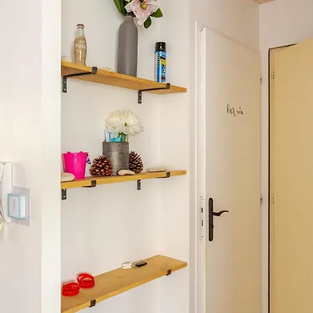 Diane - Beach, Wi-fi, Sleeps 6, Modern And Neat アパート