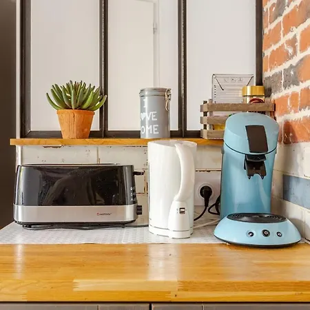 Lägenhet Diane - Beach, Wi-fi, Sleeps 6, Modern And Neat *