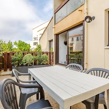 Diane - Beach, Wi-fi, Sleeps 6, Modern And Neat アパート