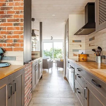 Diane - Beach, Wi-fi, Sleeps 6, Modern And Neat Lägenhet *