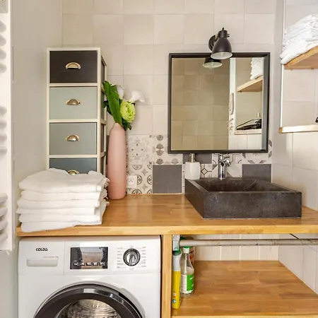 Diane - Beach, Wi-fi, Sleeps 6, Modern And Neat アパート