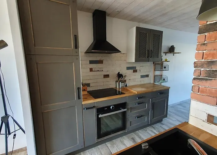 Apartment Diane - Beach, Wi-fi, Sleeps 6, Modern And Neat