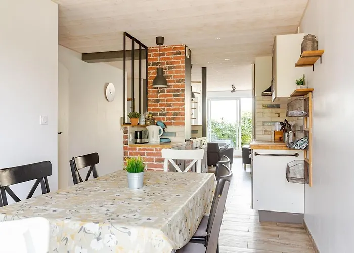 Diane - Beach, Wi-fi, Sleeps 6, Modern And Neat * La Rochelle (Charente-Maritime)