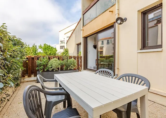 Diane - Beach, Wi-fi, Sleeps 6, Modern And Neat Apartment