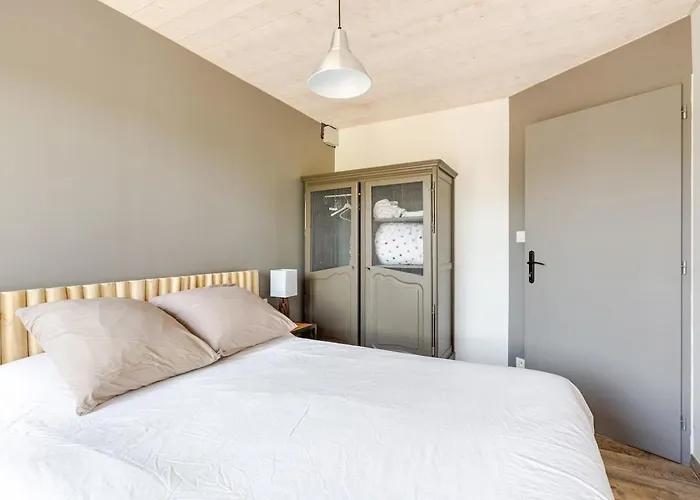 Apartment Diane - Beach, Wi-fi, Sleeps 6, Modern And Neat