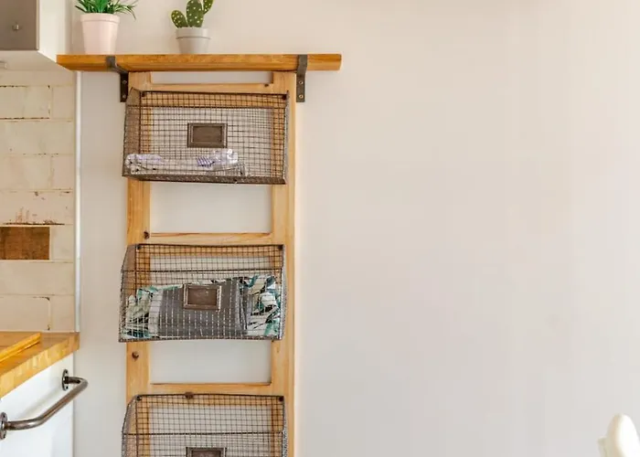 Apartment Diane - Beach, Wi-fi, Sleeps 6, Modern And Neat *